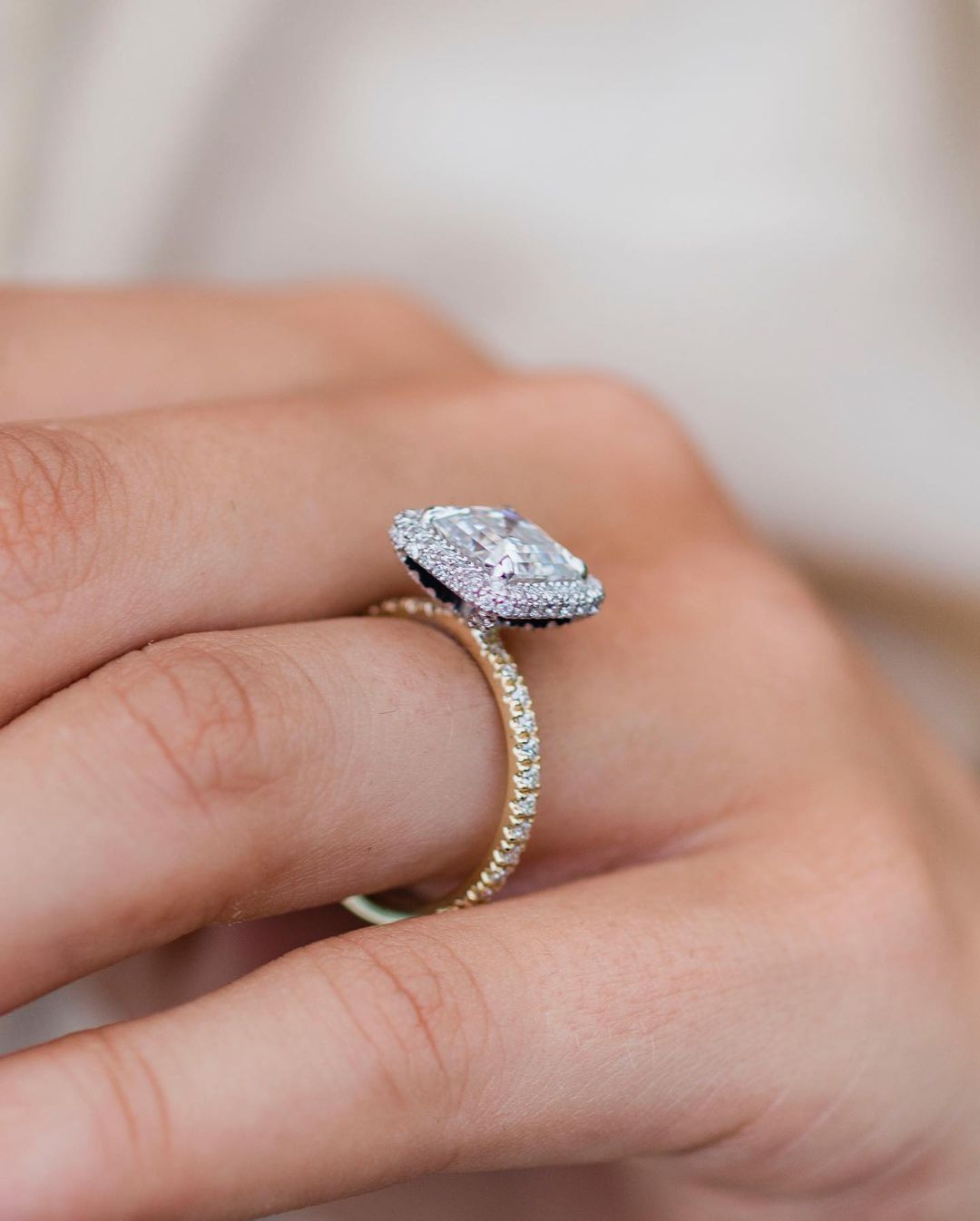 2.7 Carats Center Asscher Cut Natural Diamond 14K Gold Ring